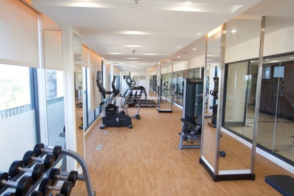 st moritz gym amenities condo for sale in mckinley west